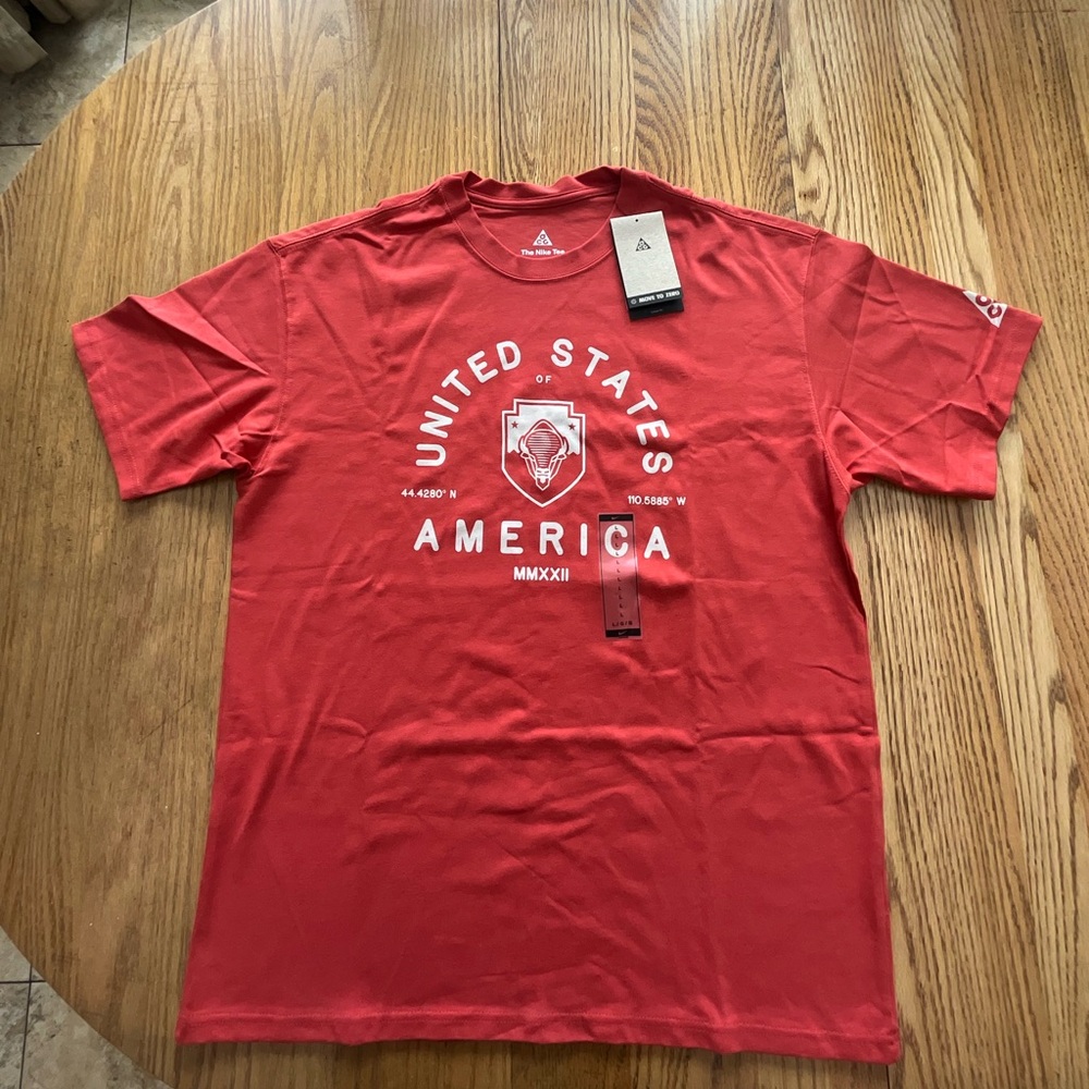 Nike ACG Heavyweight Tee